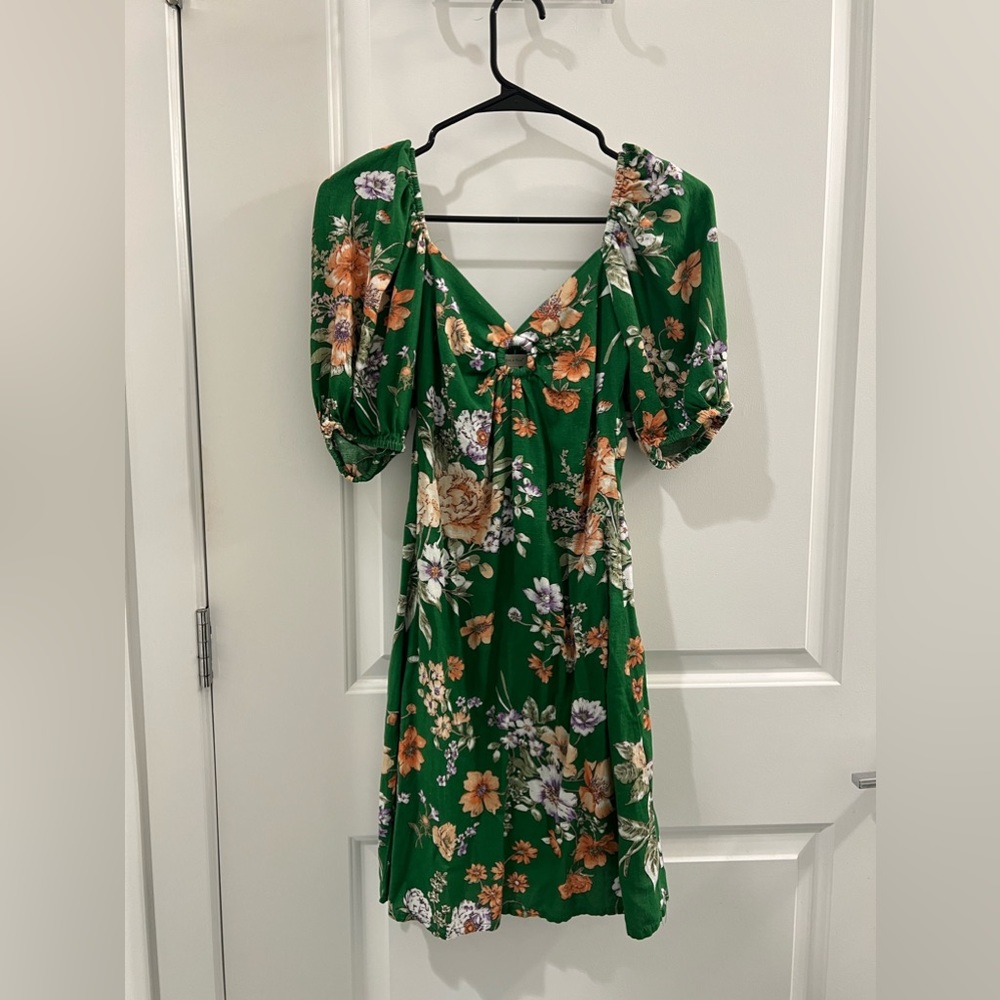 Sim & Sam Green Tropical Floral Puff Sleeve Mini Dress